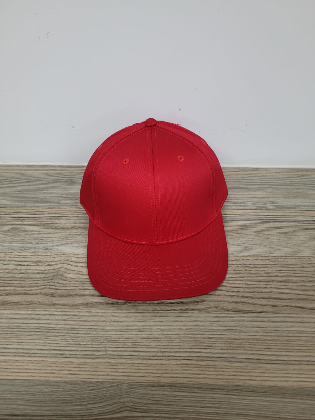 GORRA PRO 65% ALGODON 35% POLIESTER AJUSTE DE HEBILLA METALICA