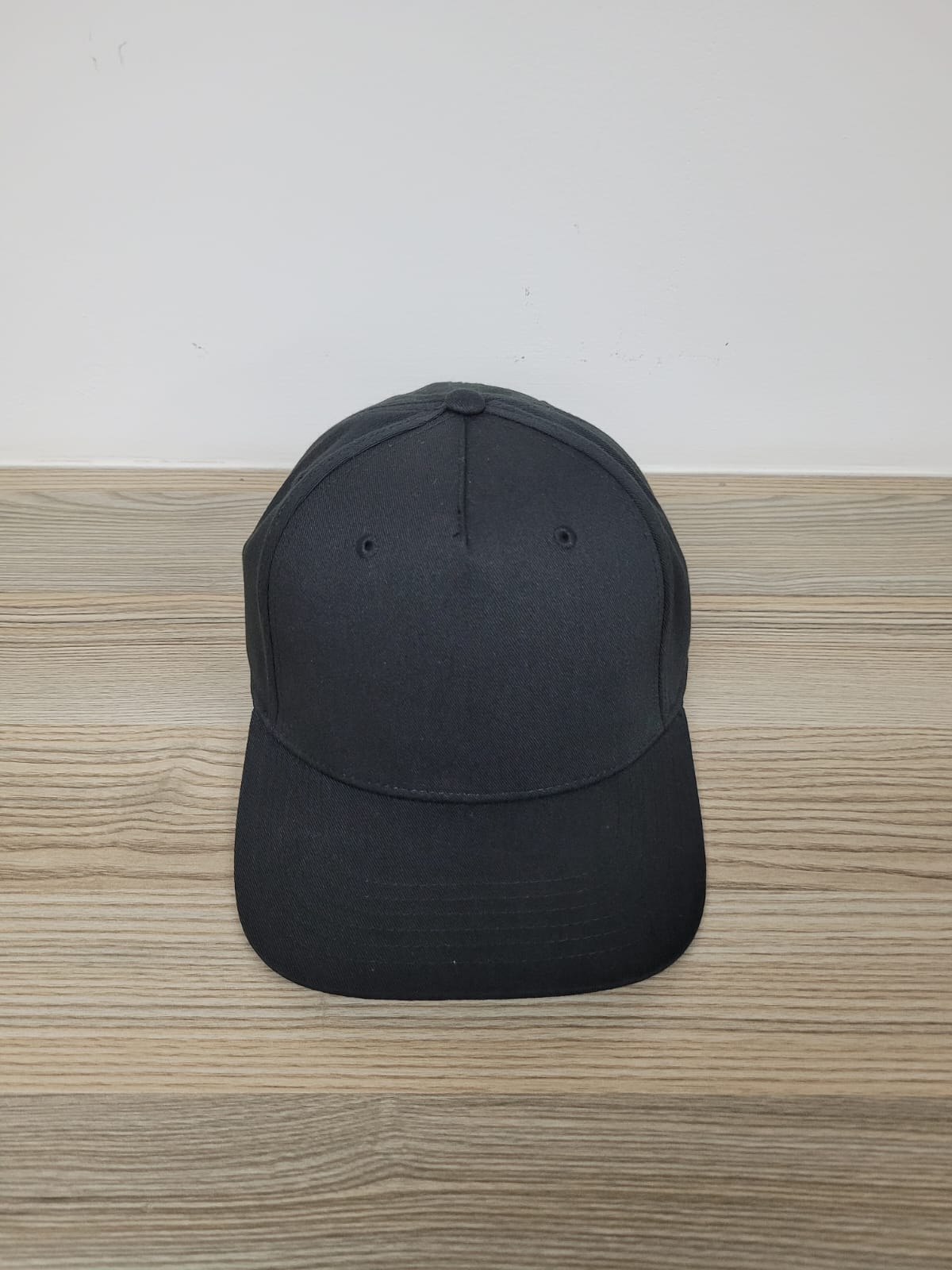GORRA FULL 100% POLIESTER 5 GAJOS AJUSTE DE HEBILLA METALICA