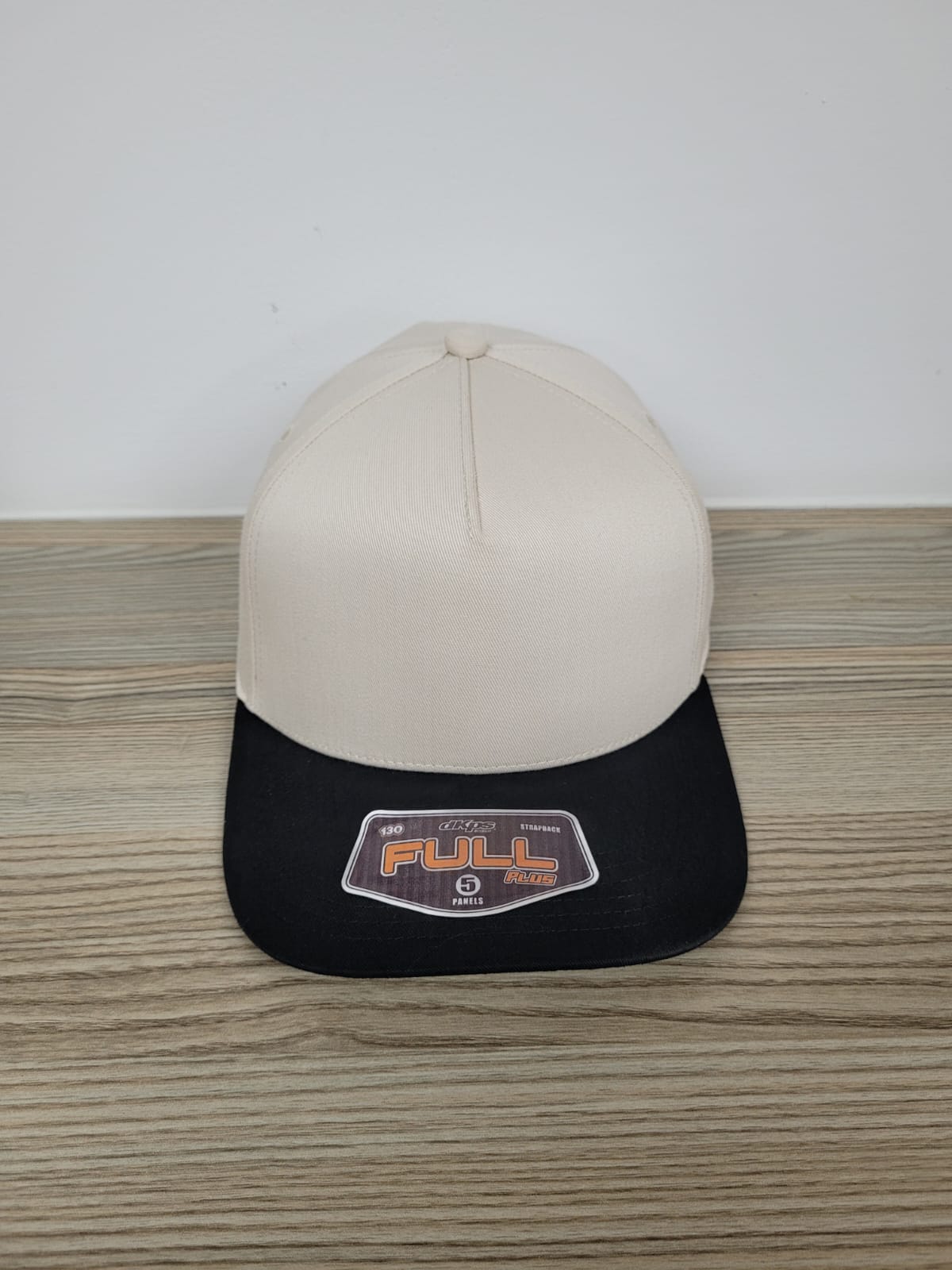 GORRA FULL PLUS 65% ALGODON 35% POLIESTER AJUSTE DE PLASTICO 5 GAJOS