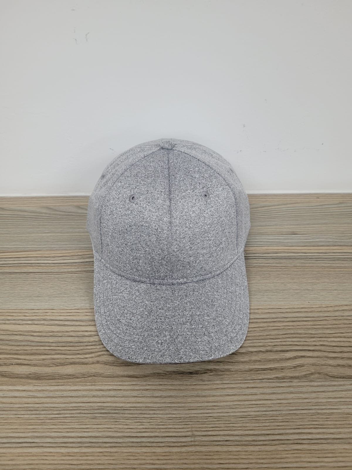 DKPS #220 GORRA JASPE POL 95% SPANDEX 5%. AJUSTE VELCRO