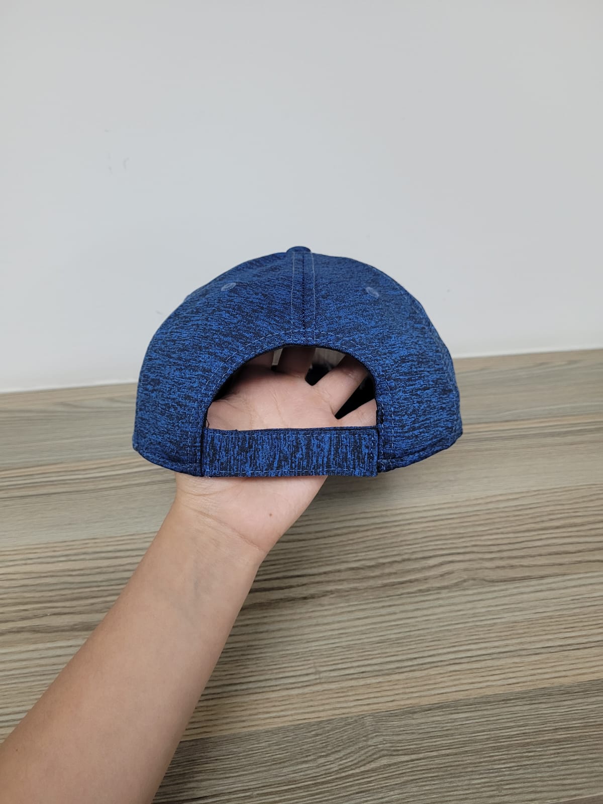 DKPS #220 GORRA JASPE POL 95% SPANDEX 5%. AJUSTE VELCRO