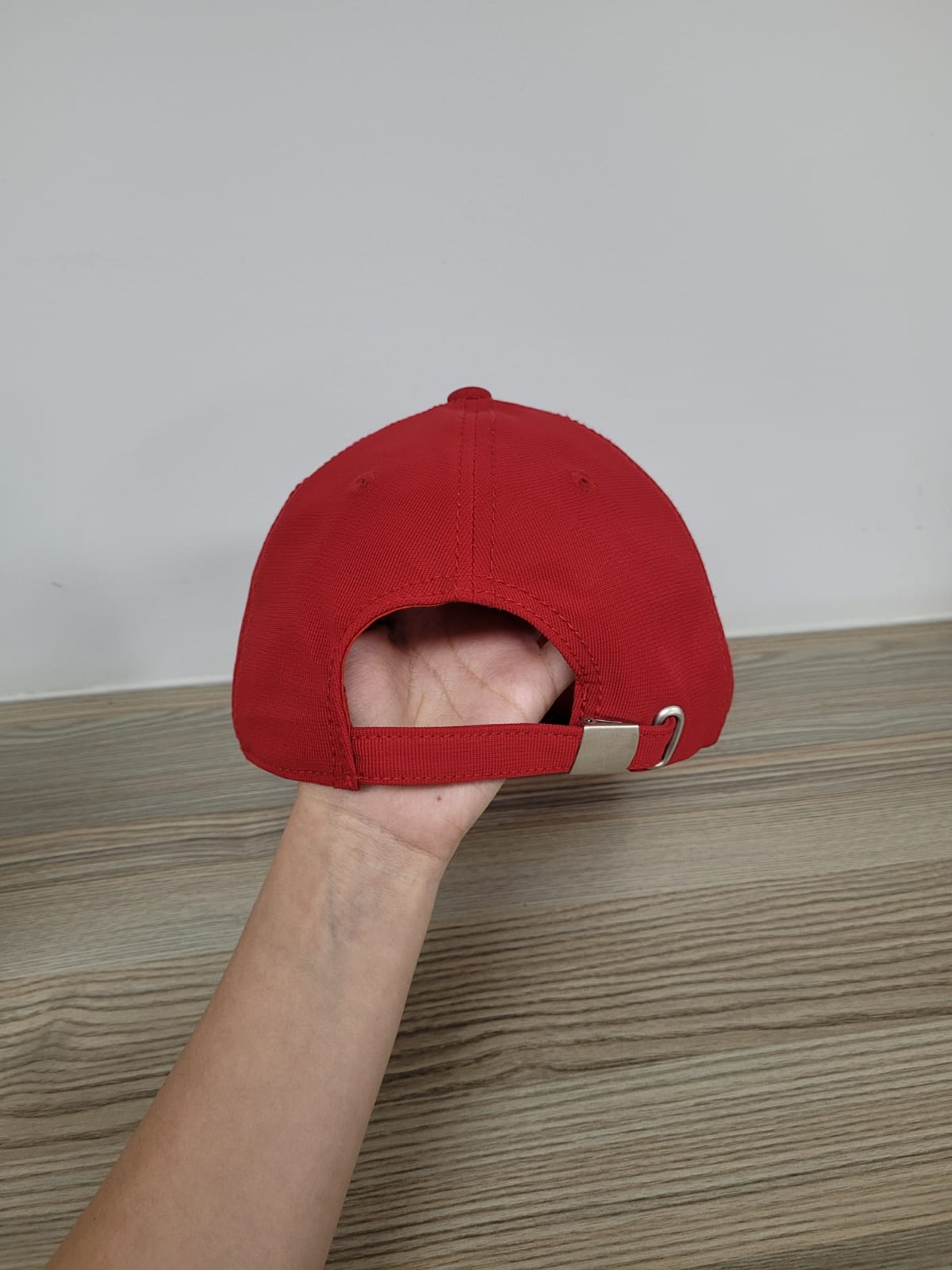 DKPS #245 GORRA CITY , POL 94% SPAN 6%, AJUSTE METALICO Y OJILLO METALICO