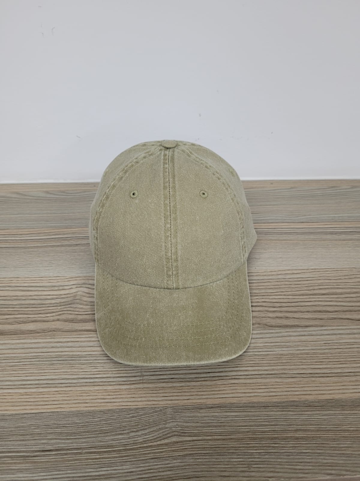DKPS #300 GORRA DESLAVADA GAB PIGMENTADA 100% ALG. AJUSTE VELCRO