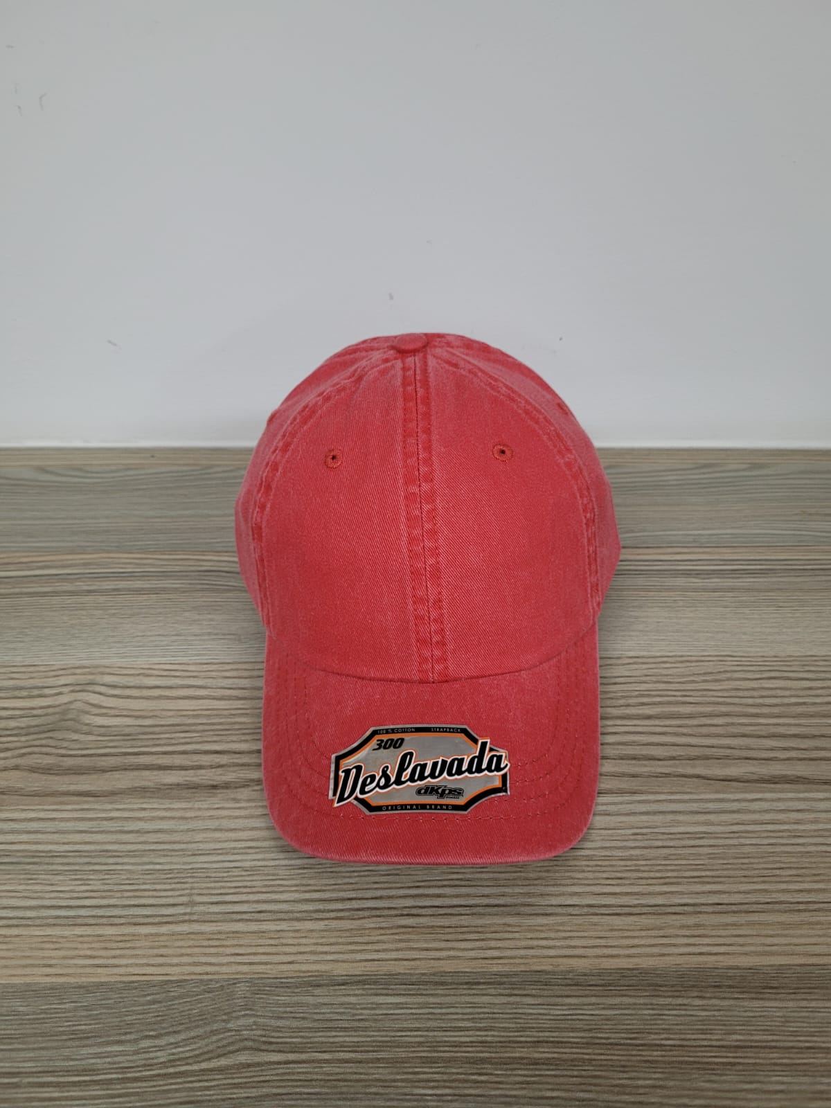 DKPS #300 GORRA DESLAVADA GAB PIGMENTADA 100% ALG. AJUSTE VELCRO