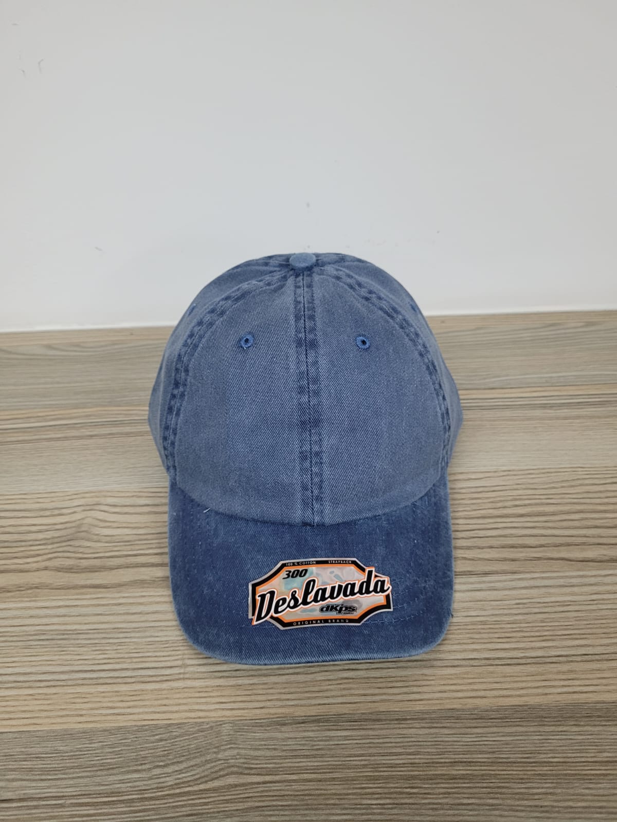 DKPS #300 GORRA DESLAVADA GAB PIGMENTADA 100% ALG. AJUSTE VELCRO