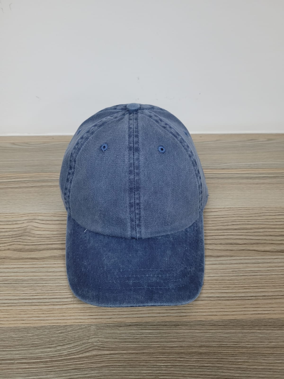 DKPS #300 GORRA DESLAVADA GAB PIGMENTADA 100% ALG. AJUSTE VELCRO