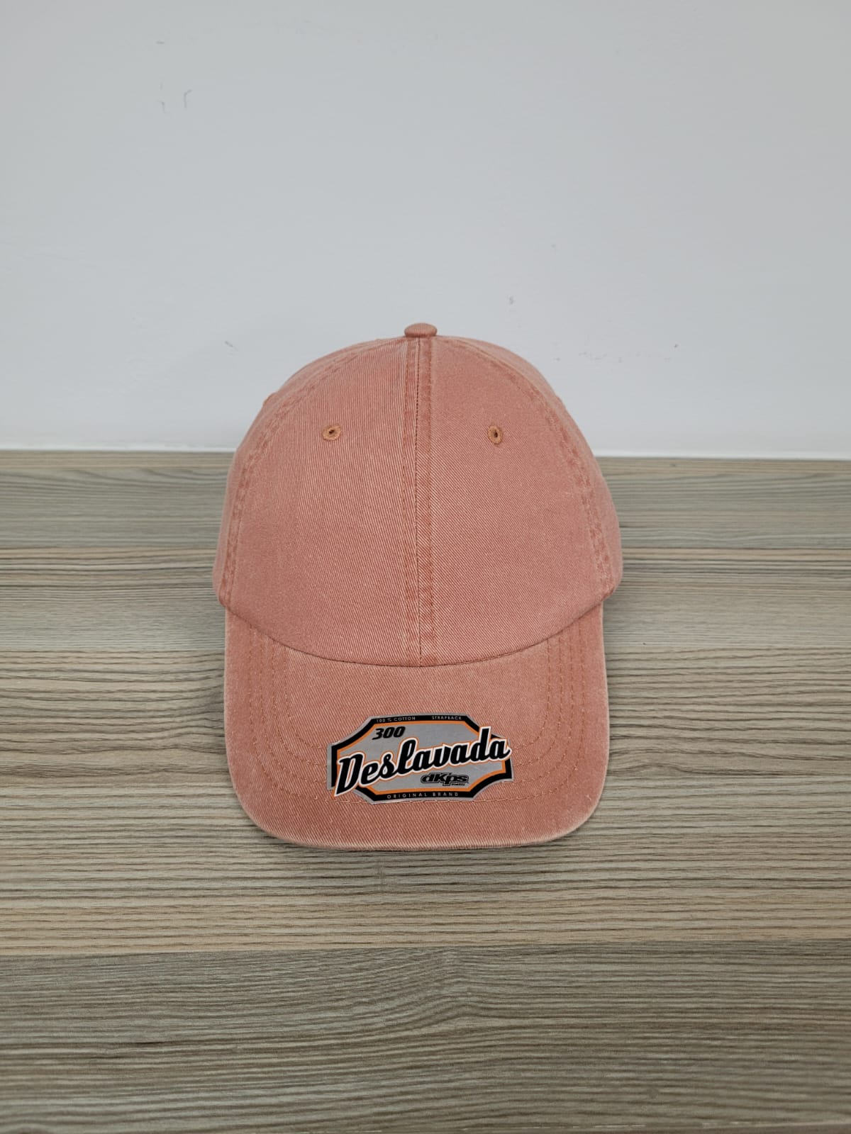 DKPS #300 GORRA DESLAVADA GAB PIGMENTADA 100% ALG. AJUSTE VELCRO