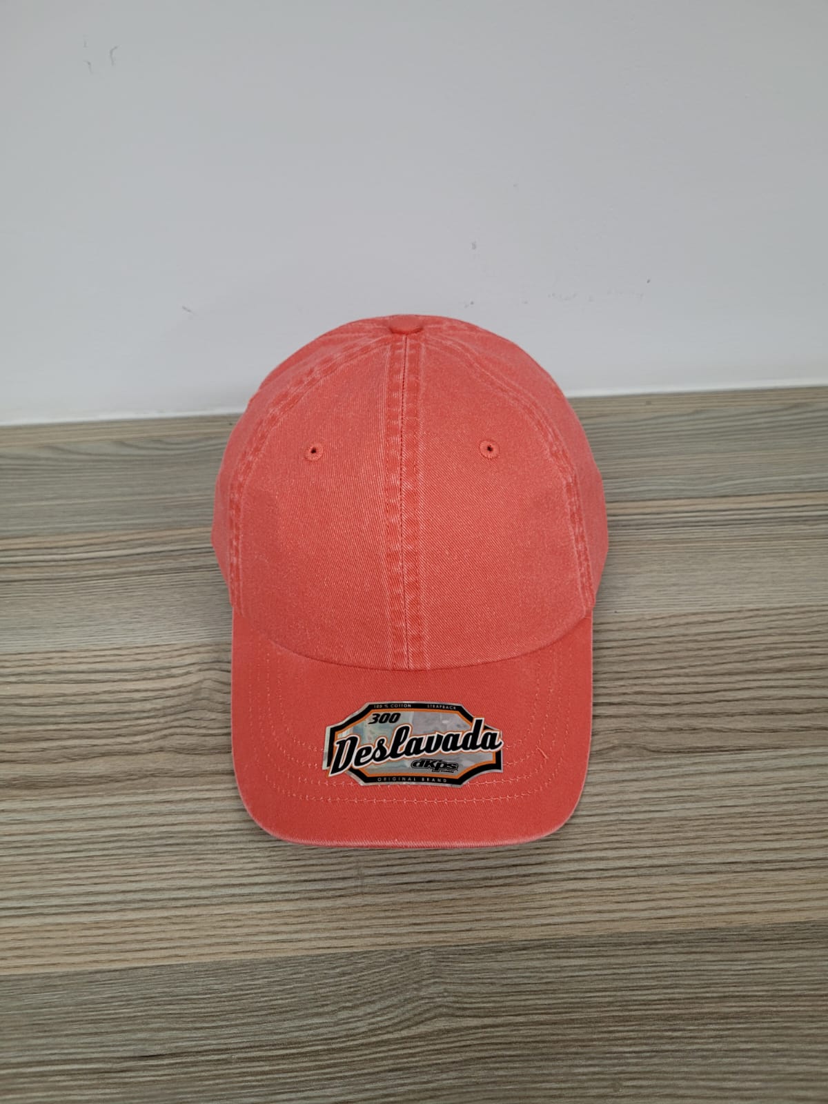 DKPS #300 GORRA DESLAVADA GAB PIGMENTADA 100% ALG. AJUSTE VELCRO