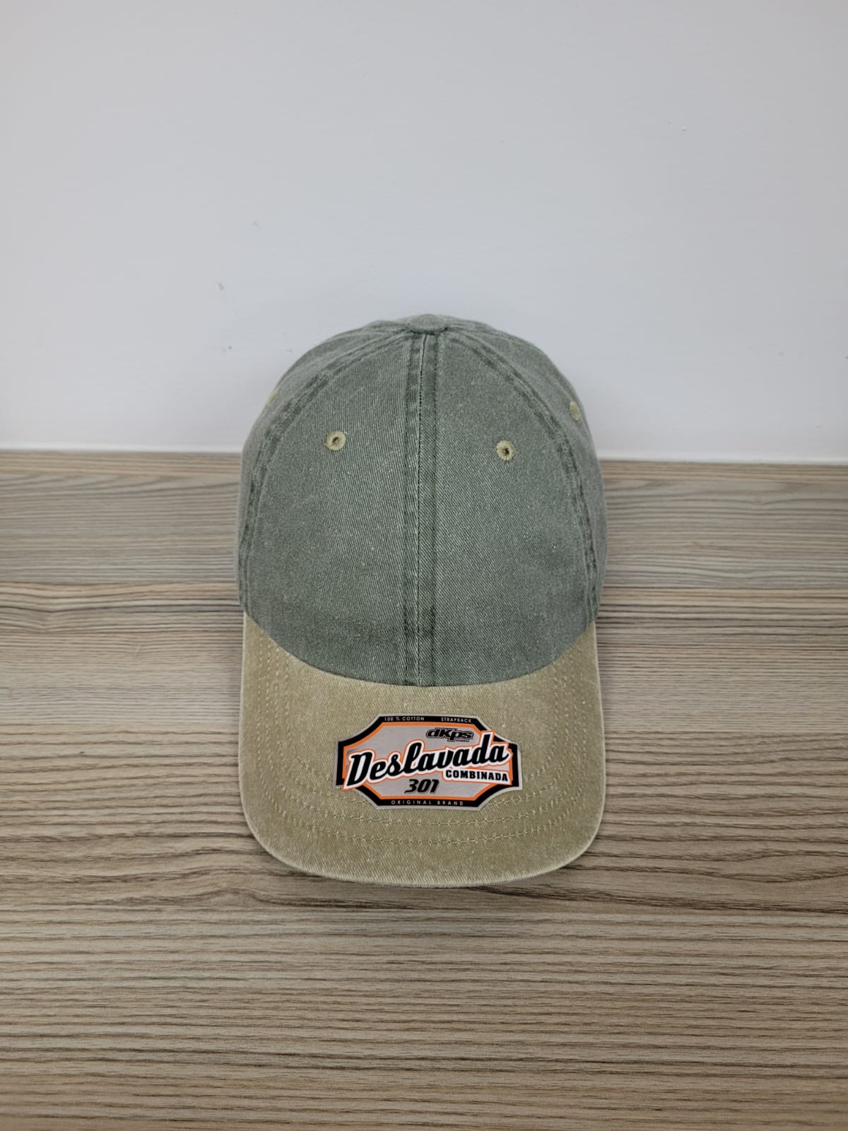 DKPS #301 GORRA DESLAVADA COMB GAB PIGMENTADA 100% ALG. AJUSTE VELCRO