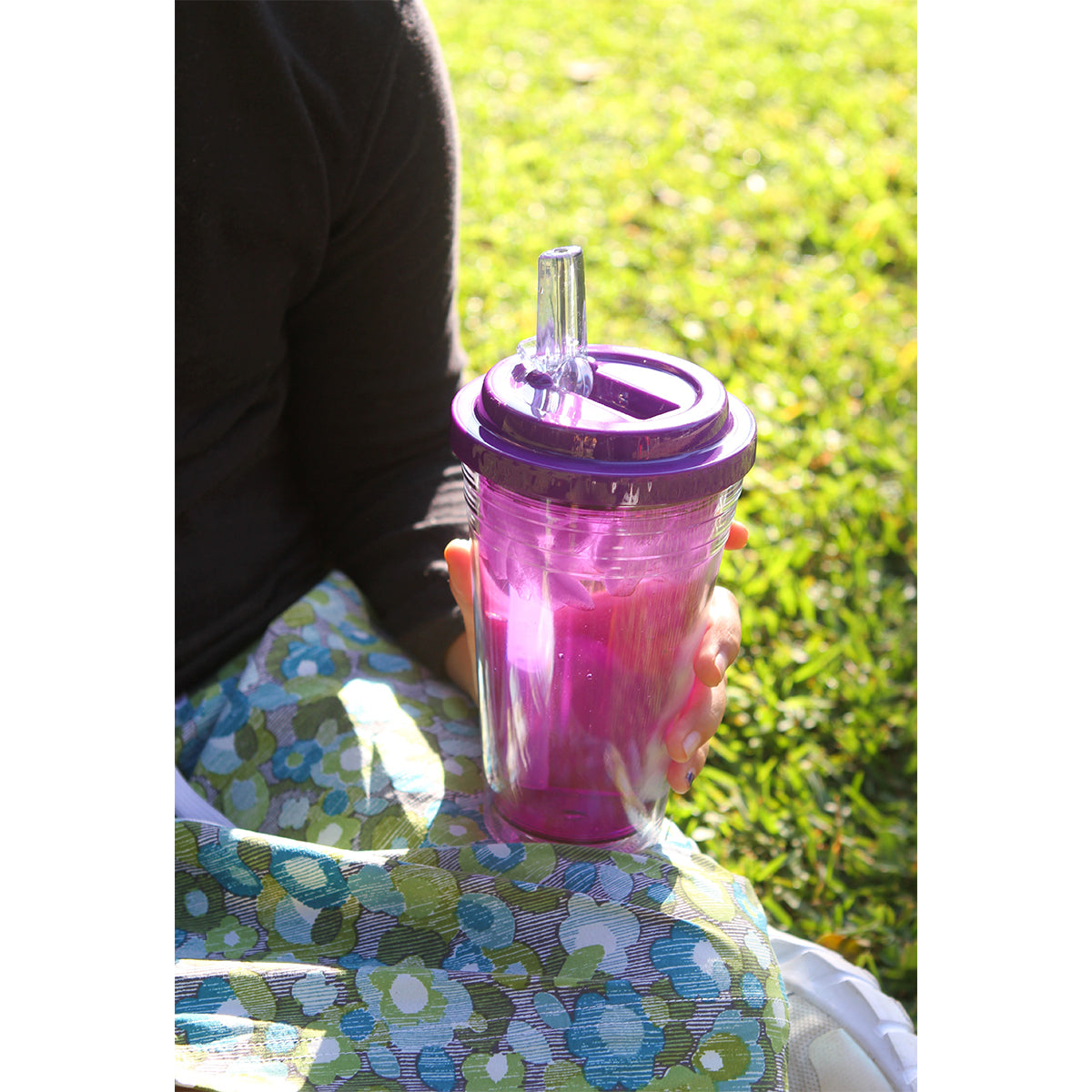 Vaso Asís.